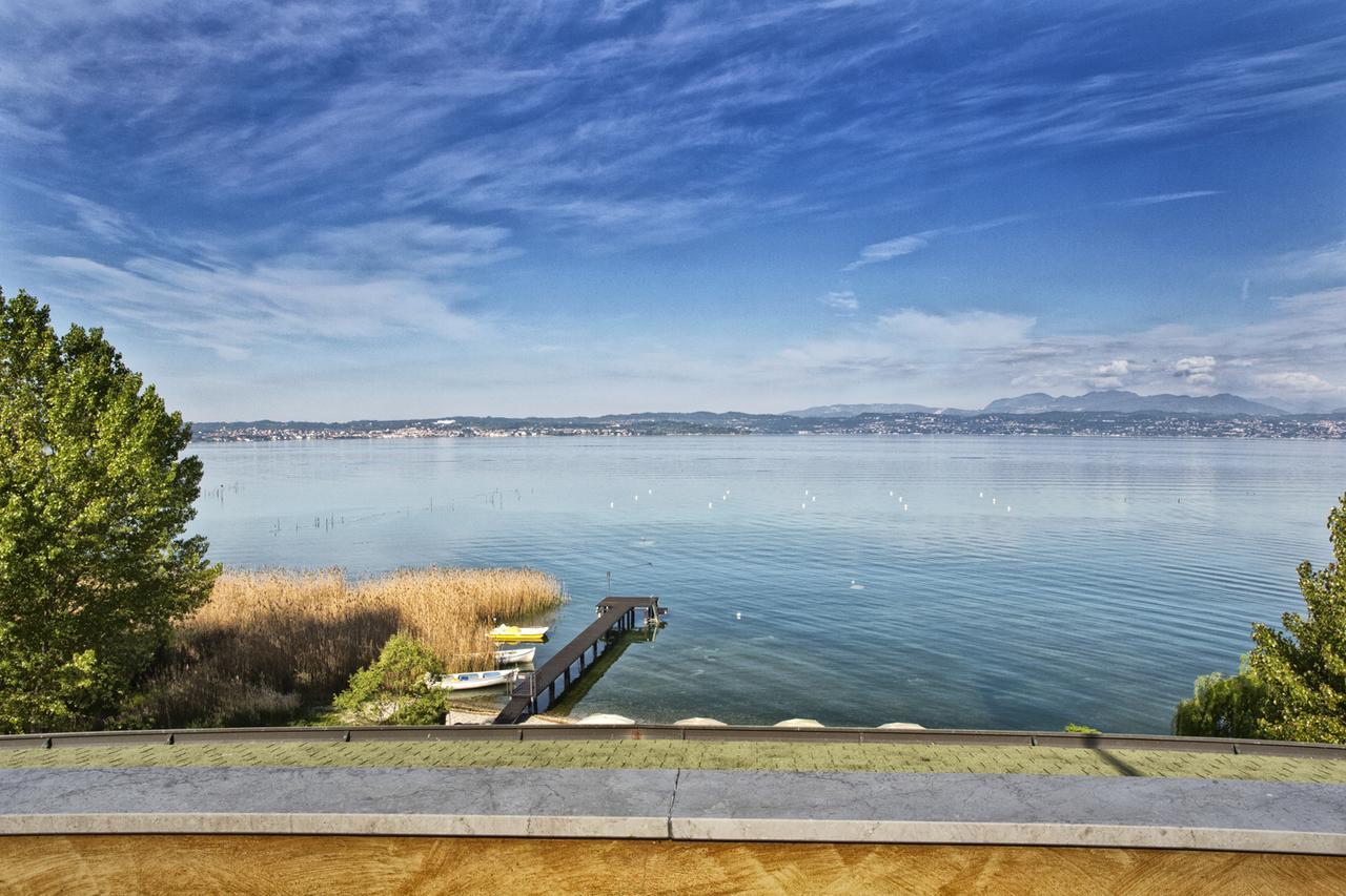 Hotel La Rondine Sirmione Exterior photo